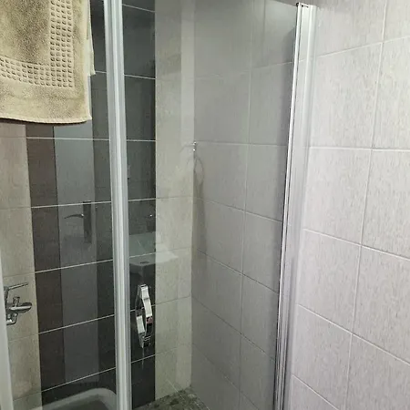 Kuk Apartment *