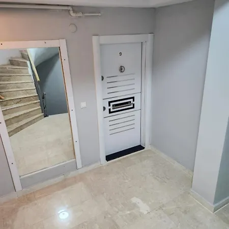 Kuk Apartment *